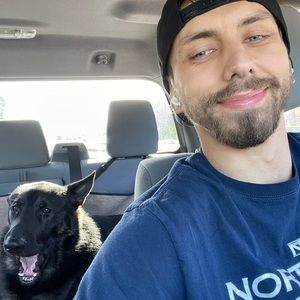 Meet your Posher, Nick denis efrem